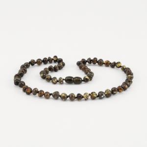 שרשרת ענבר בגוון ירוק כהה