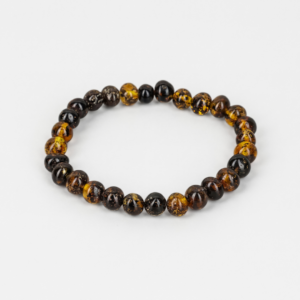 צמיד ענבר בגוון ירוק מבריק